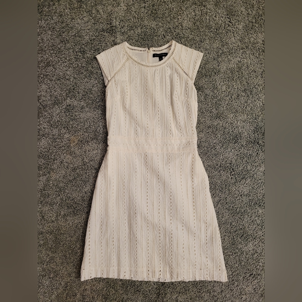 Elegant White Lace Cotton Dress With Pockets